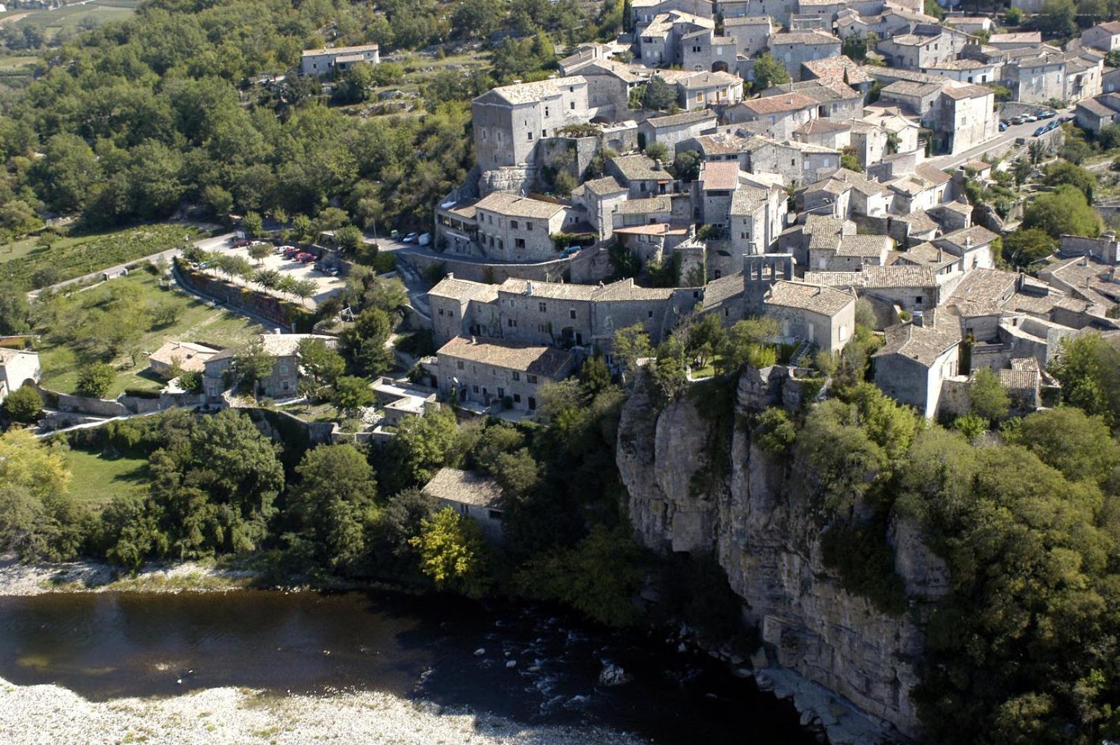 Maison Pierre Et Voute Au Coeur Du Village Balazuc Zewnętrze zdjęcie