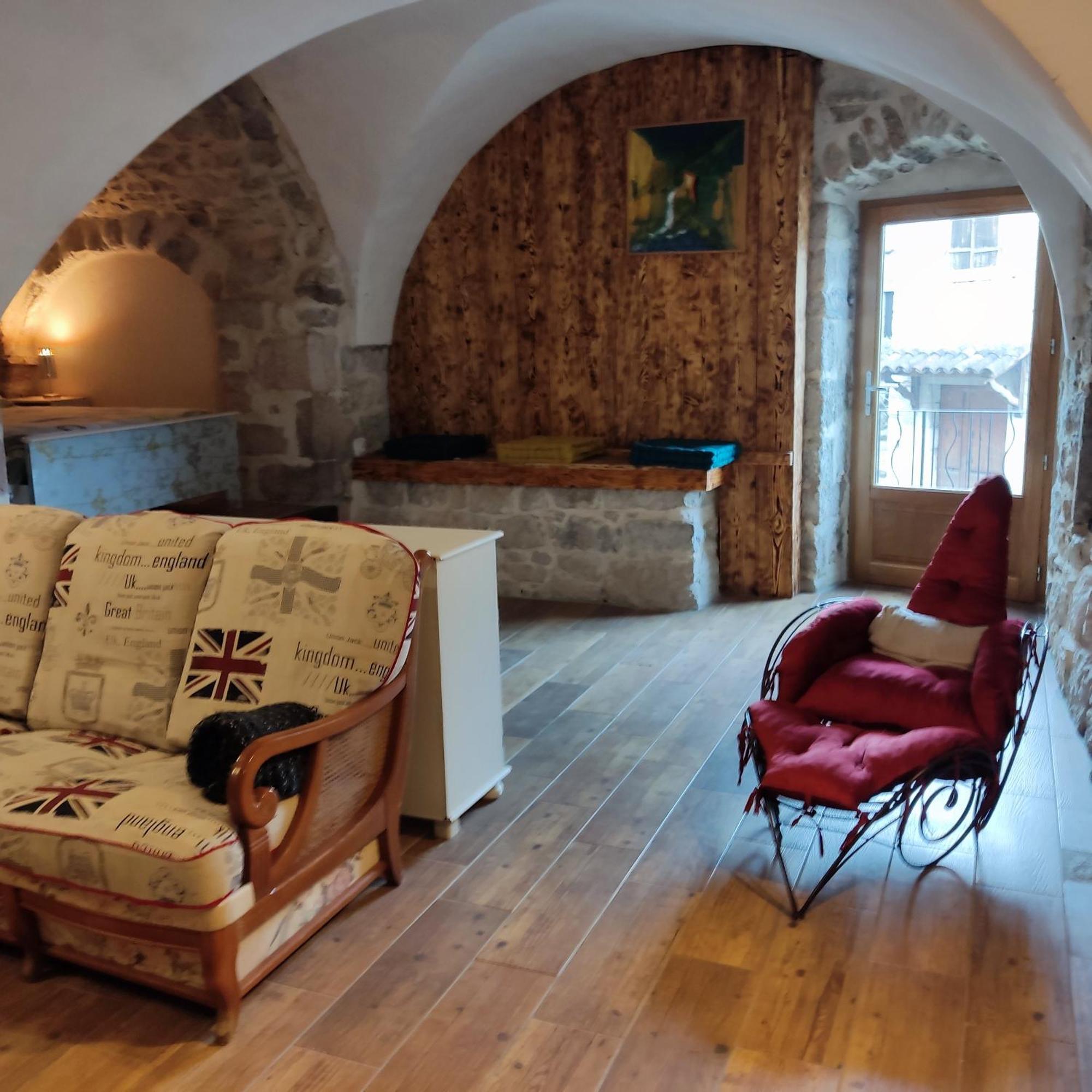 Maison Pierre Et Voute Au Coeur Du Village Balazuc Zewnętrze zdjęcie